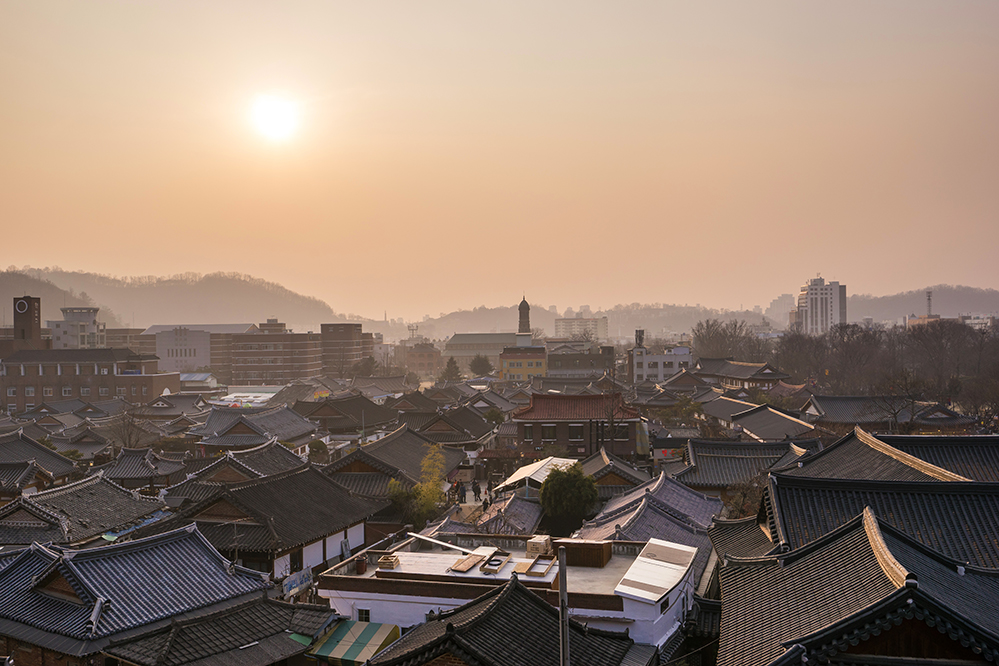 While the rest of city has been industrialized, Jeonju Hanok Village retains its historical charms and traditions (Photo by Kangheewan / Getty Images)